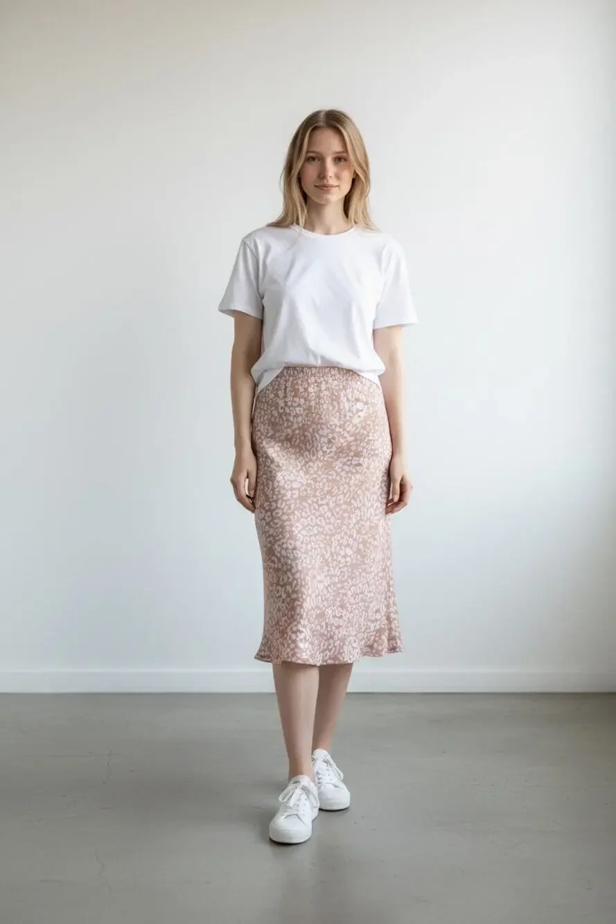 $45 New motel knee length Taupe leopard print skirt M